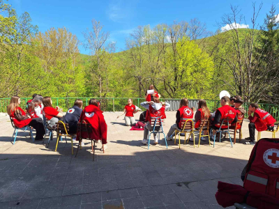 Kамп прве помоћи у организацији колега из Црвеног крста Параћин